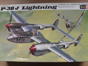 REVELL 1/32 H280 P-38J LIGHTNING